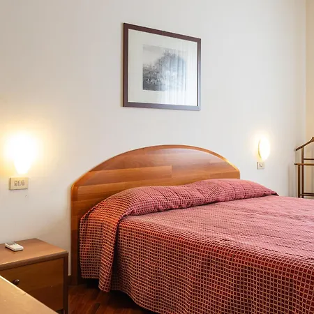 Splendido Trilocale Zara Ottavo Piano - Mirable Pm ミラノ